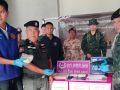 ‘ตม.อุบลราชธานี-ตชด.227’แถลงจับยาเสพติด 100,000 เม็ด