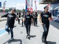 สีสันล้นพิตเลน! แก๊งก็มาดิค้าบ บุก NEXZTER BRIC Superbike 2026 สนามแรก