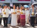 อาชีวะอุบลฯ รวมพลังแห่งศรัทธา นำผู้เรียนอาชีวศึกษาถวายเทียนพรรษา 3 วัด สืบสานพระพุทธศาสนา
