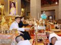 ในหลวง-พระราชินี เสด็จในการพระราชพิธีทรงบำเพ็ญพระราชกุศลทักษิณานุปทาน เนื่องในวันคล้ายวันพระราชสมภพ สมเด็จพระพันปีหลวง