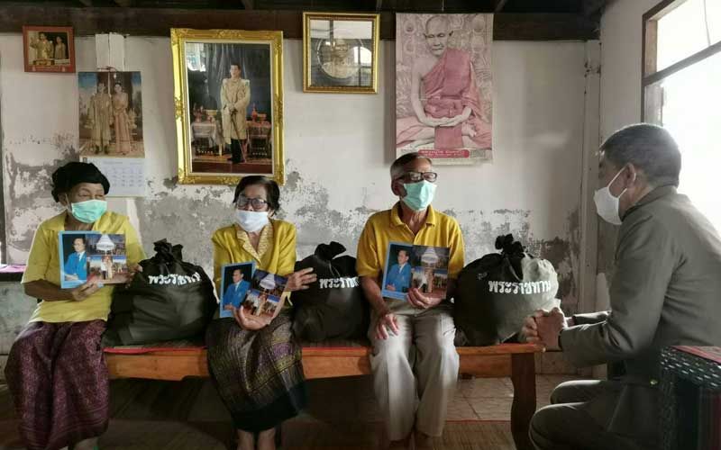 'ในหลวง'พระราชทานเครื่องอุปโภคบริโภค ผู้ประสบเหตุวาตภัยอุบลราชธานี