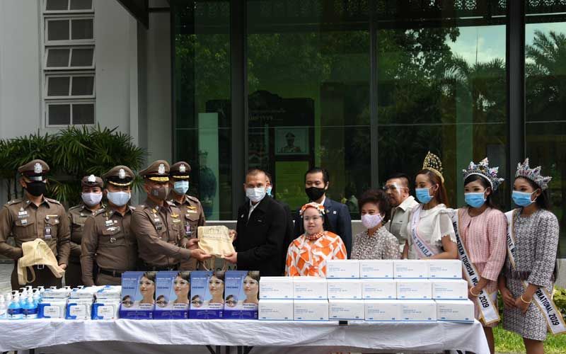 'พล.ต.ท.เฉลิมเกียรติ'มอบหน้ากากอนามัยให้สื่อมวลชนประจำ ตร.และ บช.น.