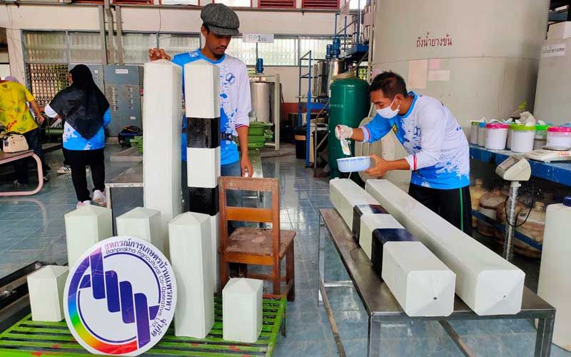 วท.ตรัง'สุดเจ๋ง'! นำน้ำยางพารามาศึกษาวิจัยผลิต 'เสาหลักนำทาง' สำเร็จ