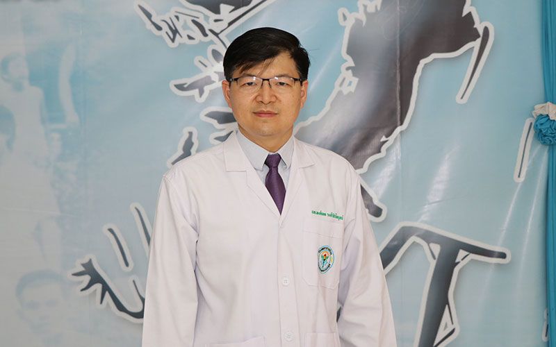 แพทย์วอนผู้ปกครองที่มีลูกเล็ก ไม่ควรไปผับ บาร์ คาราโอเกะ เสี่ยงระบาดในโรงเรียน