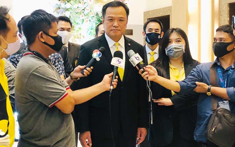 ‘อนุทิน’ทำงานหามรุ่งหามค่ำ ไร้สัญญาณปรับ‘ครม.’ทุกอย่างขึ้นอยู่ ‘นายกฯ’