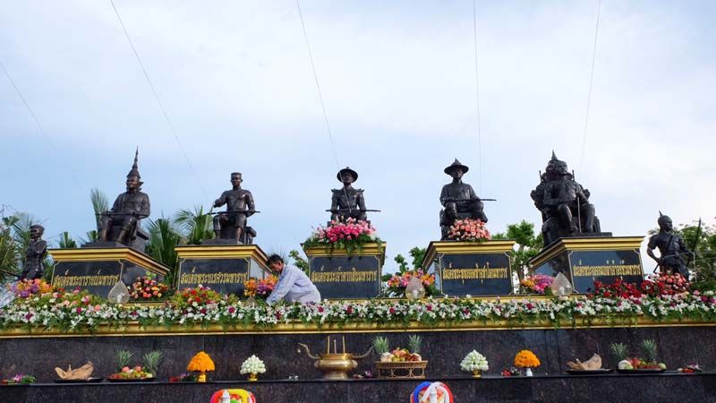 เหล่าคนดังรวมใจเข้าร่วมงาน‘พิธีบวงสรวง-พุทธาภิเษก บูรพกษัตริย์ มหาราช’