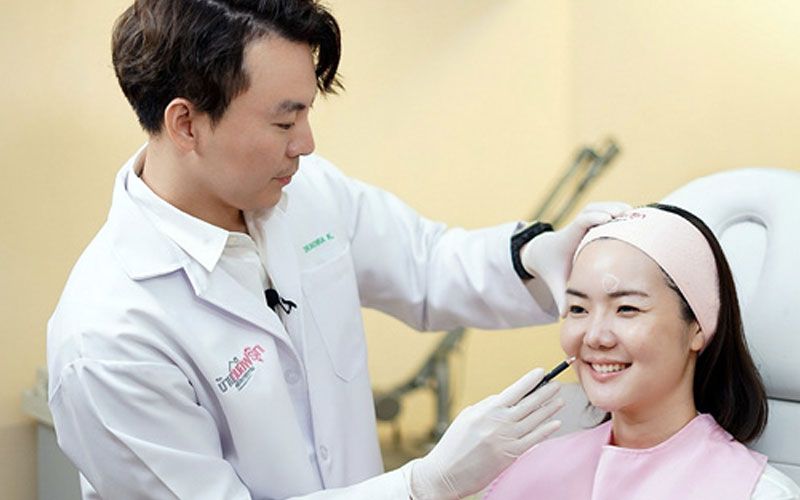 เตือนภัยฟิลเลอร์ปลอม ฉีดผิดชีวิตพัง!  อยากสวยชัวร์ ต้องของแท้ ดูแลโดยแพทย์ผู้เชี่ยวชาญ