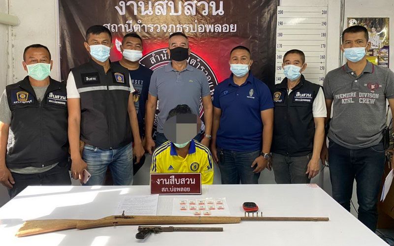 ตร.พกหมายค้น!  รวบหนุ่มคาบ้าน พบของกลางยาบ้า-ปืน-เครื่องกระสุน