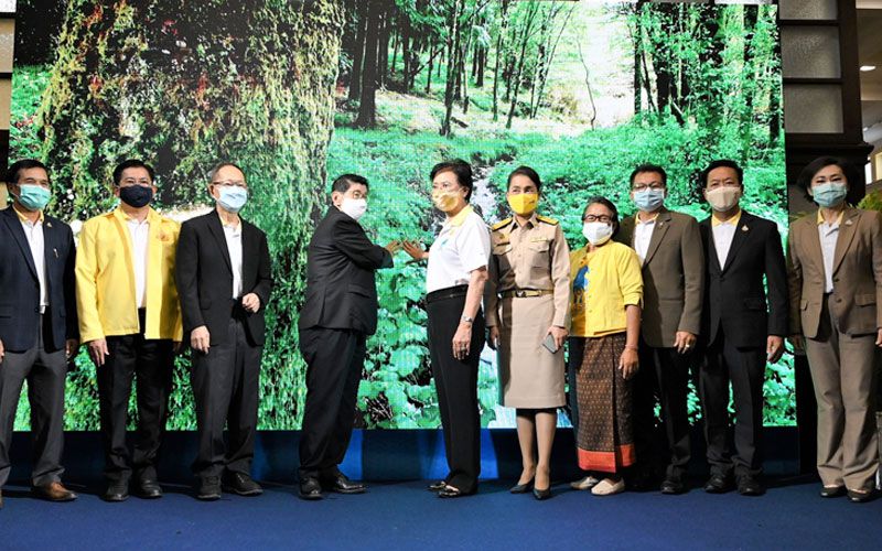 'วิษณุ-คุณหญิงกัลยา' เปิดโครงการปั้น'ชลกร' บริหารจัดการน้ำแก้จนอย่างยั่งยืน