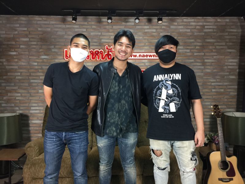 2หนุ่มพี่น้อง‘โบ๊ท-บอล’และ ‘ปูม’วง‘B-TWIN’แนะนำตัวในฐานะศิลปินหน้าใหม่ พร้อมโปรโมทซิงเกิ้ลเพลง ‘ ไม่คุ้ม’(live)