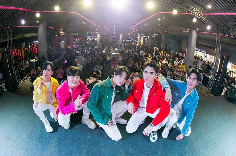 ‘SBFIVE’ คอนเฟิร์มวงไม่แตก! บาส-คิมม่อน-คอปเตอร์-เต้-ตี๋ รวมพลเปิดตัว MV ‘ชายในฝัน’