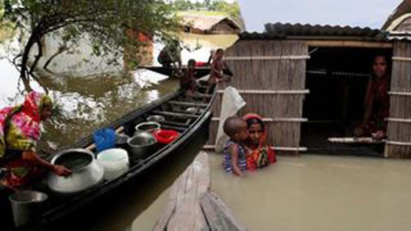 น้ำท่วมเอเชียใต้ตายแล้ว 220 คน