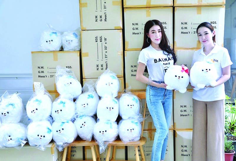 ‘เอิร์น-จิรวรรณ’มอบตุ๊กตาให้มูลนิธิ The Voice  หารายได้ดูแลน้องหมา-แมวหลายร้อยชีวิต