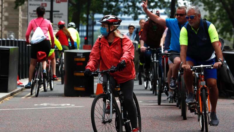 Health News : อังกฤษส่งเสริมคนขี่จักรยานสู้โรคอ้วน