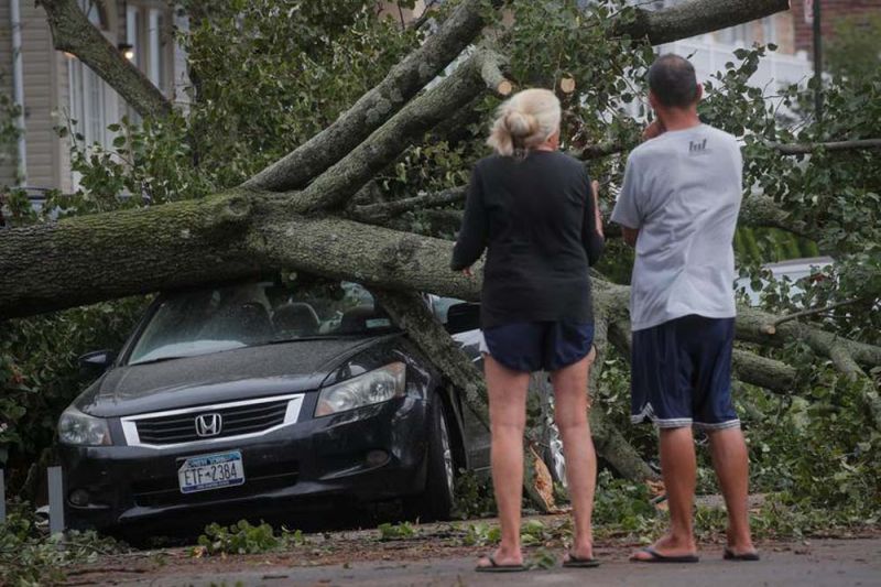 พายุไอเซอัสถล่มสหรัฐ  คร่าชีวิตชาวอเมริกันอย่างน้อย 4 คน