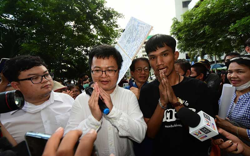 ทนาย'อานนท์'ไปต่อ ประกาศเตรียมตัวเจอกันที่เชียงใหม่พรุ่งนี้