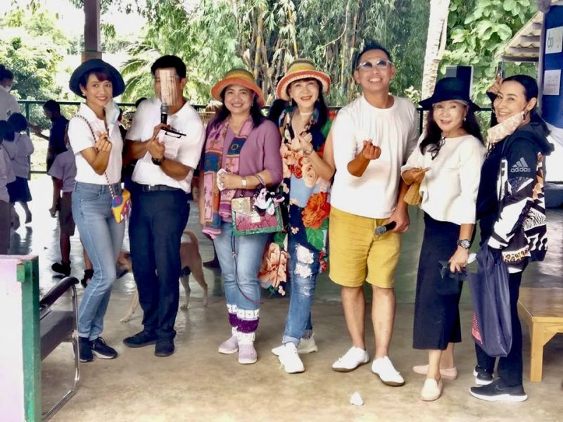 'คุณย่าขาลุย'คิดถึงกัน คิดถึงกาญจน์ เพื่อเด็กด้อยโอกาส