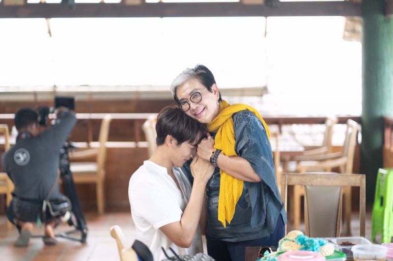 ควันหลงวันแม่! ‘เบลล่า-กองทัพ พีค’ ทำซึ้ง ‘แม่หนู-สรวงสุดา’ น้ำตาแตกกลางกองฯ