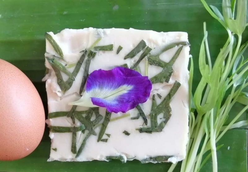 สายเฮลท์ตี้ต้องห้ามพลาด!!   เวิร์คช็อปเมนูซุปเปอร์ฟู้ด'เต้าหู้ไข่ขาวผักออร์แกนิก'ที่ตลาดสุขใจ จ.นครปฐม