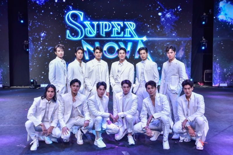 คอนเสิร์ต'Supernova'ฟินทะลุจอ'ภณ-อิน-จ๊อบ-มีน-ตี๋'นำทีม ร้อง-เต้น ระเบิดจักรวาล