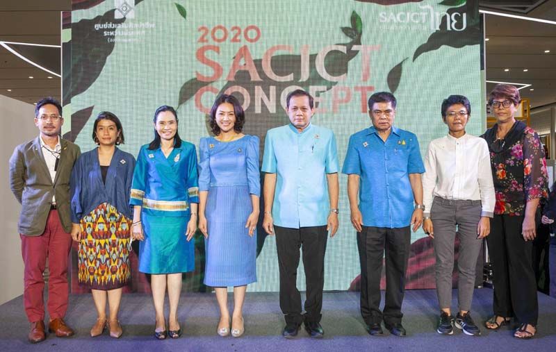 คอลเลคชั่นใหม่จากครูช่างศิลปหัตถกรรม พลิกมุมมองงานคราฟต์ไทย ให้ทันกระแสโลกธุรกิจ