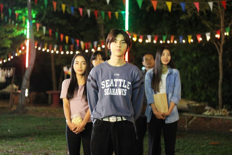 'ยอร์ช'ตากฝน...หนาวตัวสั่น ส่งใจเชียร์ 'อ๊ะอาย'นางเอกลิเกน้องใหม่