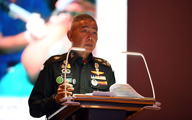 'บิ๊กแดง'ยก'ธง' เตือนสติ'ผู้การ-ผู้พัน' ระลึกเสมออะไรอยู่ภายใต้ผืนธง
