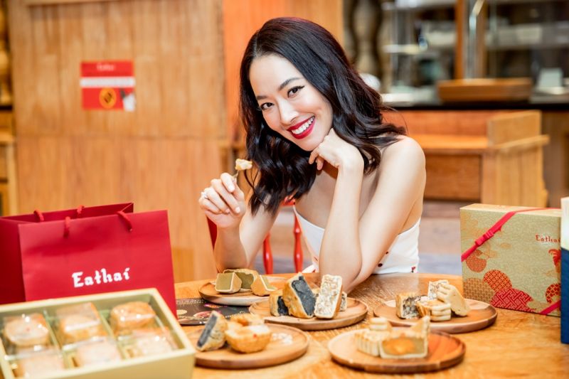 'จูน สาวิตรี'ชวนชิม'ขนมไหว้พระจันทร์ อีทไทย'  กับสูตรต้นตำรับที่ใส่ใจมากว่า60ปี