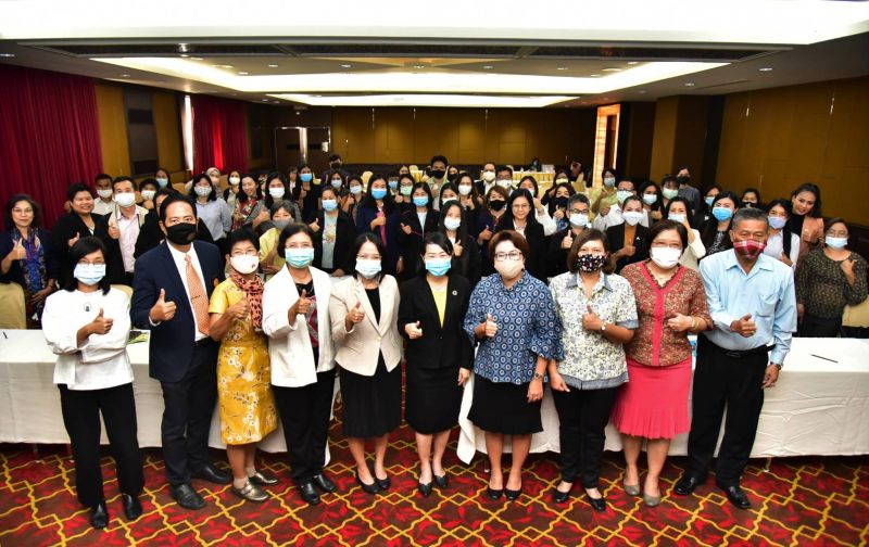 กรมกิจการสตรีฯ ตรวจมาตรฐานดำเนินงาน  ศูนย์เรียนรู้การพัฒนาสตรีฯ กำหนดนโยบายปีหน้า