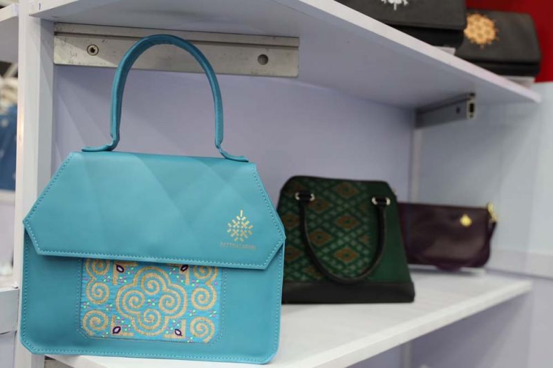 เปิดตัว‘พัสตราสานน์’สืบสานงานหัตถศิลป์  ร่วมสมัย ตอบโจทย์เทรนด์แฟชั่นคนรุ่นใหม่