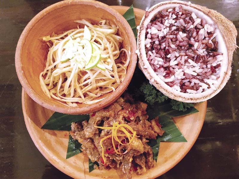 ร่วมรำลึกย้อนวันวาน ‘บลู เอเลเฟ่นท์’ ฉลองครบรอบ 40 ปี