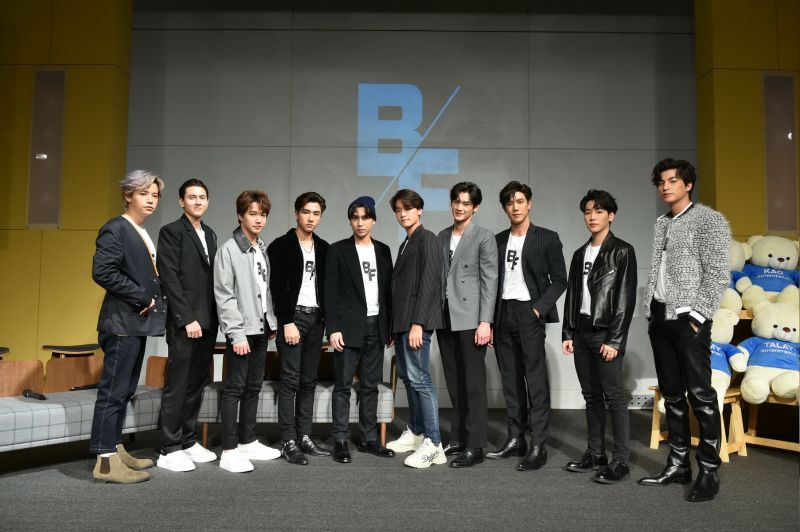 'แกรมมี่ฯ'สุดเจ๋ง!! จับ10 หนุ่มหล่อชวนใจละลายร่วมโปรเจกต์พิเศษ BOYFRIENDS