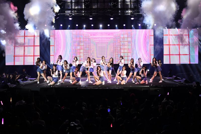 'บริษัท iAM'ขนทัพศิลปินไอดอลหญิงวง BNK48 และ CGM48 กว่า 64 ชีวิต  ประชันการแข่งขันสุดยิ่งใหญ่