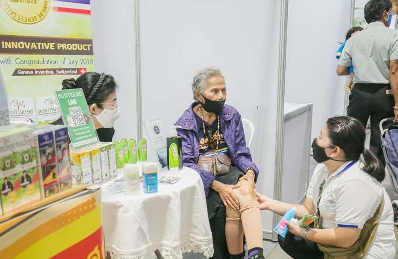 กรมแพทย์แผนไทยฯ แนะคนรุ่นใหม่ระวังภัยคุกคาม  ข้อนิ้วล็อก-ข้อเข่าเสื่อม หลังพบเคสเพิ่มมากในไทย