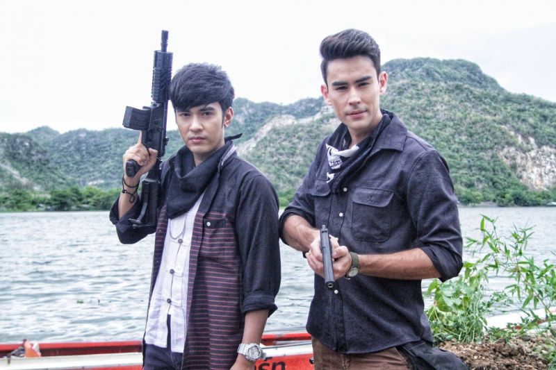 'หลุยส์-บิ๊ก-ฟิวส์' จัดเต็มโชว์บู๊สุดมัน ระเบิดเรือ ยิ่งใหญ่ใน'สิงห์สั่งป่า'