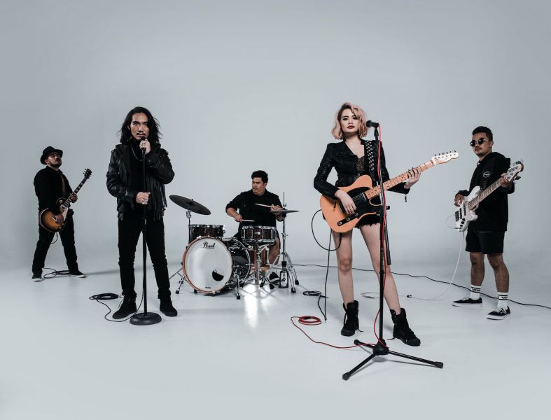 ค่ายเพลง น้องใหม่ Kitchen Garden เปิดตัวครั้งแรก!!!! เตรียมดัน 2 ศิลปิน 2 สไตล์