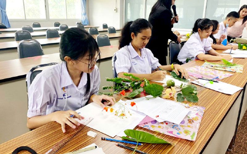 เปิดห้องเรียนพิเศษเสริมการวาดภาพเด็กมัธยม เพื่อการต่อยอดพัฒนาทางด้านวิทยาศาสตร์