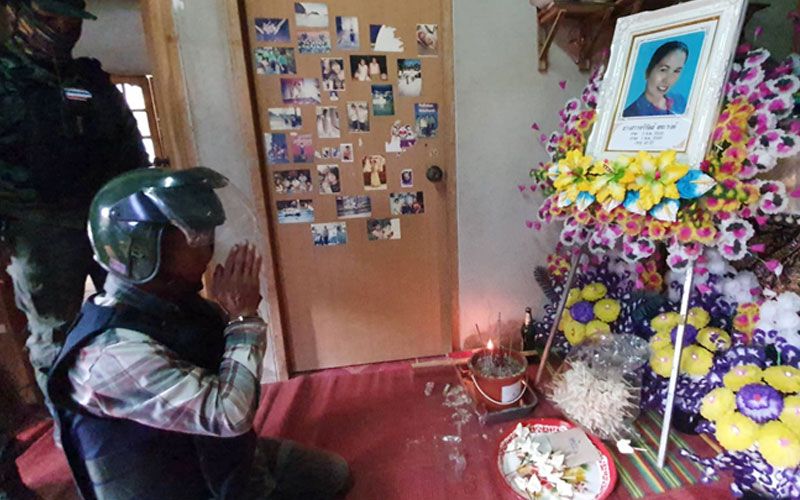 ลากคอ'บุญช่วยฯ'มือมีดฆ่าภรรยา ตร.คุมทำแผน-ชาวบ้านรุมสาปแช่ง