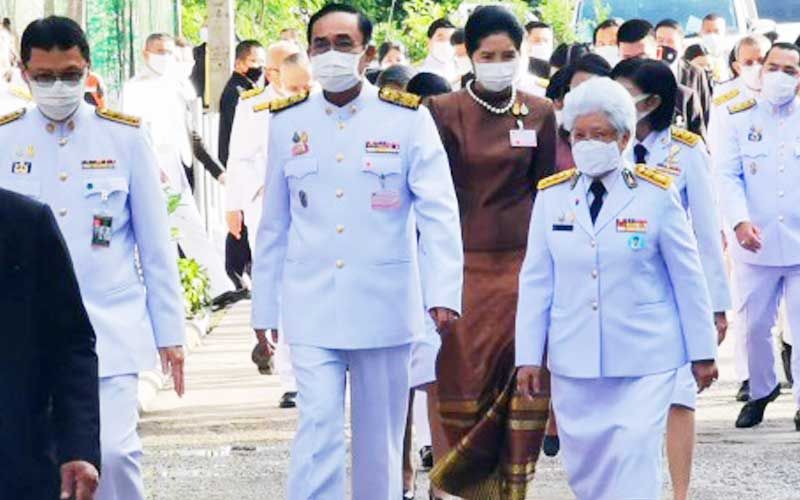 นายกฯทำบุญ น้อมรำลึกในวันคล้ายวันพระราชสมภพครบ120 ปีสมเด็จย่า