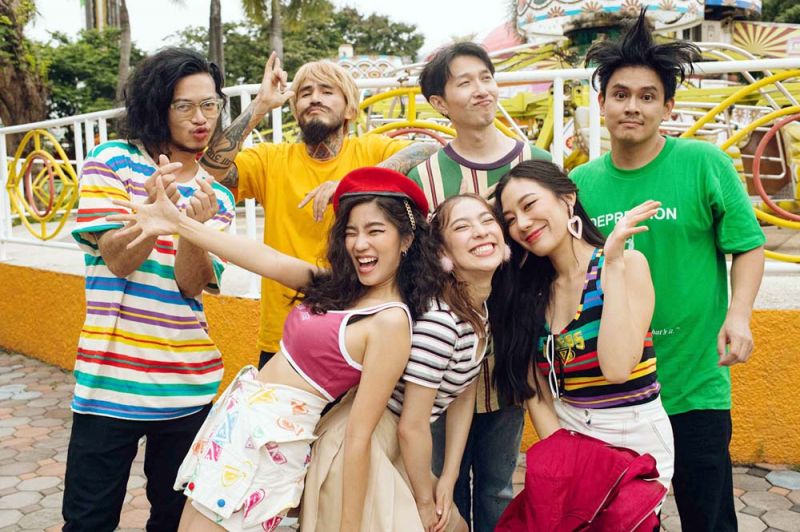 ‘โลโมโซนิก’ลุคใหม่สดใสจัดจ้าน คว้า 3 สาวฮอต ‘ก้อย-นัตตี้-ดรีม’เล่น MV ‘คนขี้อ่อย’