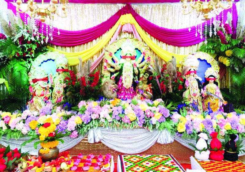 สาธุชนร่วมงานเทศกาลนวราตรี-บูชาพระแม่ศรีอุมาเทวี  ที่วัดวิษณุ-ฮินดูธรรมสภา ยานนาวา 17-26 ตุลาคม 2563