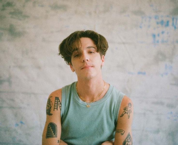 ทำความรู้จักศิลปินหนุ่ม ‘ROLE MODEL’ คลื่นลูกใหม่แห่งวงการเพลงป๊อป