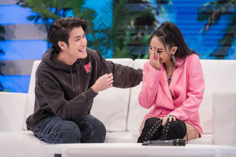 เขินหนักมาก!! เมื่อ'มิลลิ'เจอ'เจ้านาย'โผล่เซอร์ไพร์ส  ใน 'WOODY SHOW'