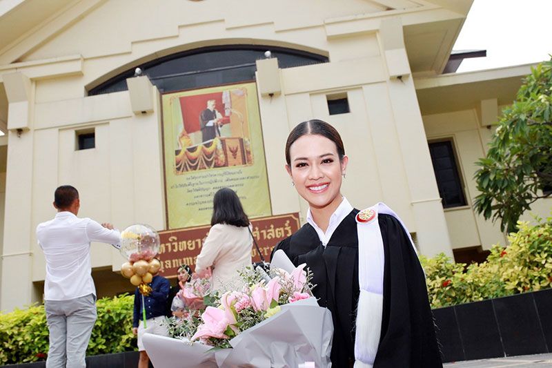‘ปริม-กุญชนิตา’ ปลื้มจบปริญญาโทกฎหมาย