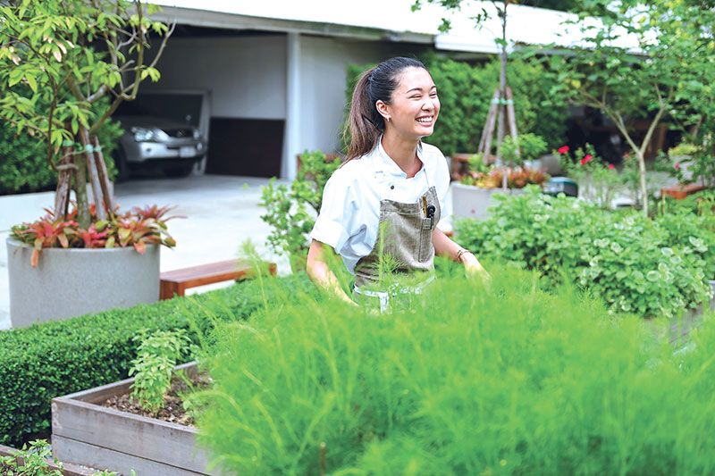 ‘เชฟตาม-ชุดารี เทพาคำ’เนรมิตอาหารมื้อพิเศษ จากกากกาแฟเนสเพรสโซ สู่เมนูอาหารแห่งความยั่งยืน