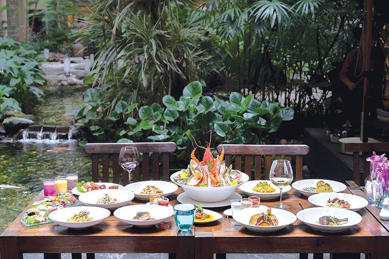 เพลิดเพลินกับซันเดย์บรั้นช์ที่ดีที่สุดในกรุงเทพฯ