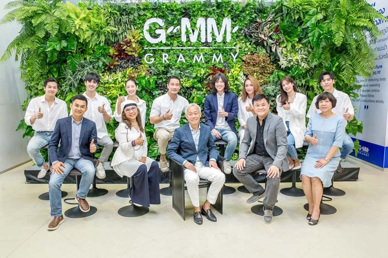 ผู้บริหารและศิลปินร่วมงานครบรอบ 37 ปีแกรมมี่  ‘งอกงามสู่วันใหม่’ในบรรยากาศสุดอบอุ่น
