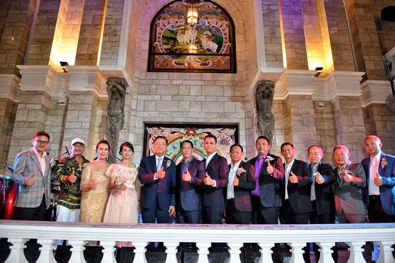 ‘ดิว-กวาง-พีธ-เบน’นำทีมคนดังหลากวงการ  เช็คอินแลนด์มาร์คใหม่‘แคสเทลโล ดิ เบลลาจิโอ้’