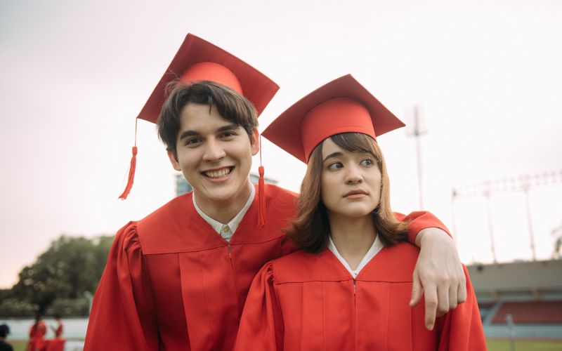 'ยิ้มอ่อนและมองบน'อาการของคนปากแข็ง ที่แกล้งบอกว่าไม่เป็นไร จาก'ส้ม มารี'