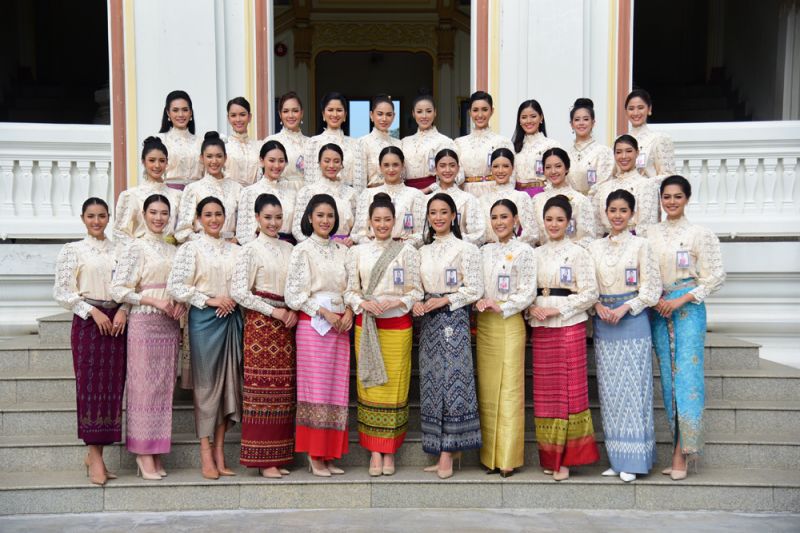 30 สาวงาม สวมผ้าไทยประจำถิ่น ปฐมนิเทศ ฟังบรรยายพิเศษ ชมหอประวัติวชิราวุธวิทยาลัยและเยี่ยมชมความงามวัดโพธิ์